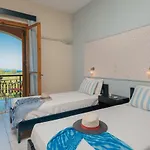 Kavos Psarou & Apartman *