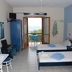 Kavos Psarou & Apartman