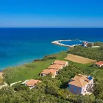Kavos Psarou & Apartman