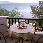 Kavos Psarou &