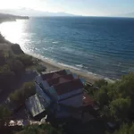 Kavos Psarou & Apartman