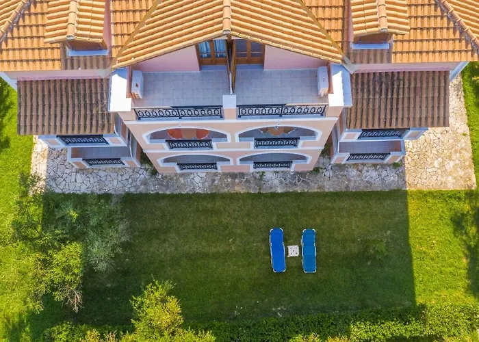 Kavos Psarou & Daire