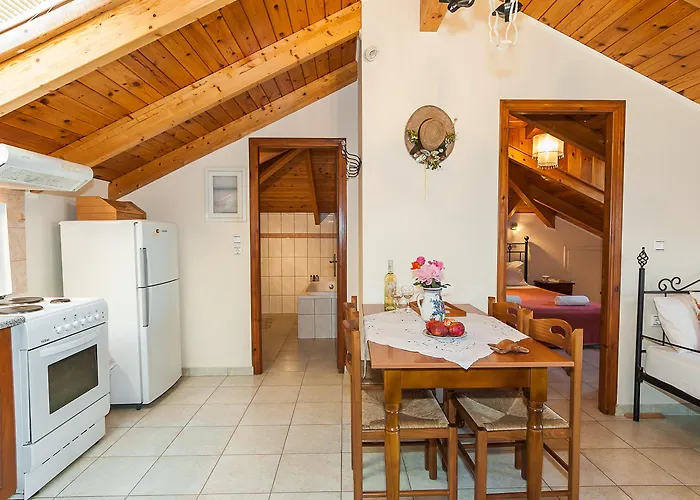 Kavos Psarou & Daire *